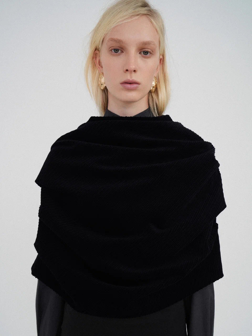 Sen velvet cape